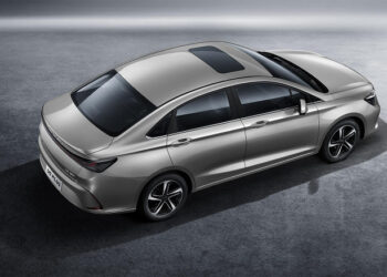 В России стартуют продажи битопливного седана BAIC U5 Plus: запас хода в 1,5 раза больше, чем у обычной бензиновой версии