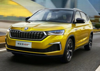 Кроссовер Skoda с 6-ступенчатым «автоматом» Aisin — дешевле 2 млн рублей. За месяц Skoda Kamiq «под заказ» подешевел на 250 тыс. рублей