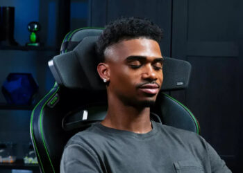Razer представила крайне необычный динамик-подголовник