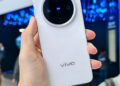 Компактному Vivo X300 приписывают спорный апгрейд главной камеры