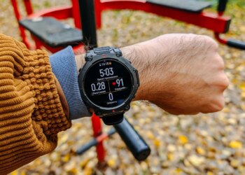 Ударопрочные часы с фонариком и приличной автономностью: обзор Amazfit T-Rex 3 Pro