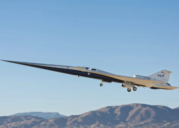 Бесшумный сверхзвуковой самолет NASA X-59 совершил свой первый полет