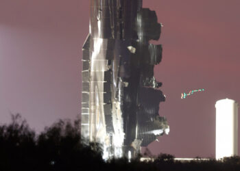 Разворотило: уничтоженный Super Heavy нового поколения показали вблизи