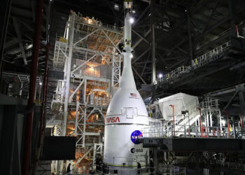 NASA собрало сверхтяжёлую ракету SLS, которая через несколько месяцев отправит американцев к Луне