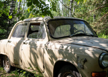 «Это очень плохой показатель». Глава Минпромторга назвал средний возраст машин в РФ