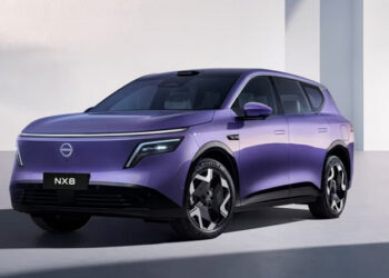 Первый кроссовер бренда со сверхбыстрой зарядкой CATL 5C и платформой 800 В. Представлен Nissan NX8 EREV