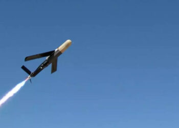 Дрон-истребитель Coyote может сбить целый рой беспилотников одним электромагнитным импульсом