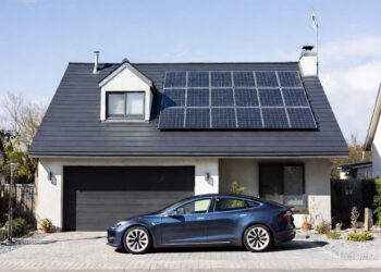 От крыши до розетки: Tesla завершила создание собственной солнечной экосистемы (панели, Powerwall и электромобили)