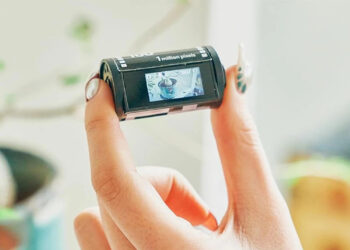 Ностальгическая ретро-камера NeoFilm 100 выглядит как контейнер для фотопленки