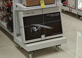Сначала SpaceX объявила о запуске бесплатного доступа в к Starlink для всех жителей Венесуэлы, а теперь начала официально продавать оборудование