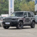 С дизайном Land Cruiser, гибридной системой на 455 л.с., продвинутым автопилотом и ИИ — всего 197 тыс. юней (2,3 млн рублей). Представлен внедорожник iCAR V27, он приедет в Россию