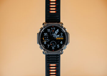 Титан, сапфир и месяц без розетки: обзор смарт-часов Amazfit T-Rex Ultra 2