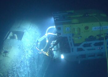 Затонувшая советская подлодка “Комсомолец” продолжает утечку радиации спустя десятилетия, но не все так плохо