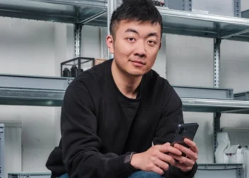 “Никаких приложений не будет: только ИИ-агенты”, — СЕО Nothing Карл Пей о будущем смартфонов