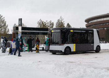 Российский автономный шаттл представили на курорте «Манжерок»