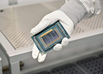 Intel показала огромный 288-ядерный процессор, но все ядра там малые. Линейка Xeon 6+ Clearwater Forest выйдет в ближайшие месяцы