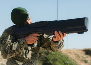 Американская Lyocon разработала лазерный излучатель для ослепления дронов