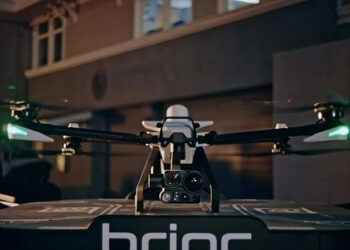 Starlink теперь не только в самолетах. В США построили первый дрон со встроенным приемником спутниковой связи Starlink