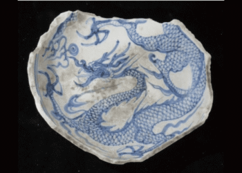 Археологи обнаружили на затонувшем корабле крупнейшую в мире коллекцию китайской посуды 14 века