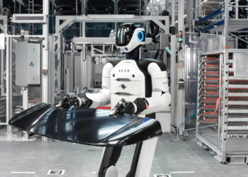 BMW начала использовать андроидов на своем ключевом заводе в Лейпциге