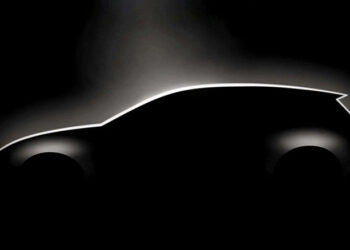 Опубликовано первое изображение совершенно нового Volkswagen Golf 9 — он сохранит бензиновый мотор и получит физические кнопки на руле и передней панели