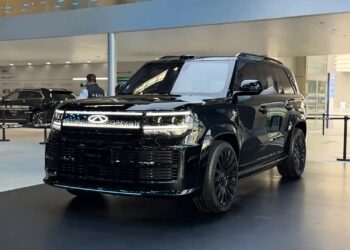 Таких машин у Chery ещё не было. Представлен концепт флагманского внедорожника Chery Tiggo X — полный привод и гибридная система на 476 л.с.