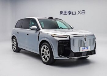 В КНР стартовали предпродажи Voyah Taishan X8: мощный гибрид размером с Li Auto L9, холодильником и кроватью длиной 2,1 метра — от 303 тыс. юаней (3,4 млн рублей)