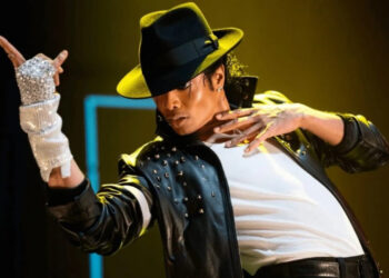 “Майкл” по кассовым сборам обходит “Проект Аве Мария” и “Крик 7”