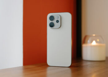 Хорошими камерами уже не удивить, но у vivo V70 получилось. Честный обзор смартфона