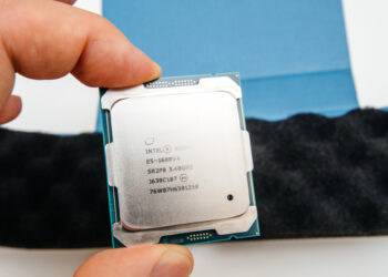 Intel поднимает цены на процессоры третий раз за год: суммарно на +30%