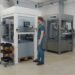 Robotronic и Mitsubishi Electric представили роботизированную систему упаковки для борьбы с дефицитом лекарств в Европе