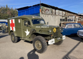 Юбилейные Porsche и яркие «американцы»: технический фестиваль Old Car Land в музее «Колеса истории» пройдет 2–3 мая