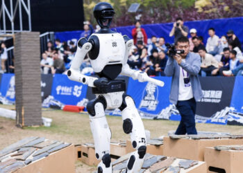 Робот Tien Kung 3.0 выиграл в состязании Robot Warrior Challenge полностью без участия человека