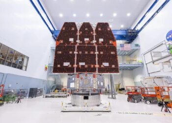 Он «подарит Земле новый атлас Вселенной»: NASA показало полностью собранный телескоп Nancy Grace Roman