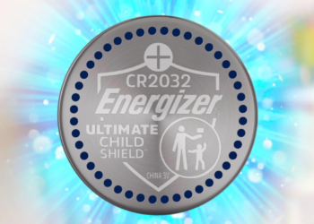 Представлены батарейки Energizer, которые окрашивают рот и не вызывают ожогов при проглатывании