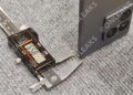 Sony поймали на «тонком» обмане: флагманский смартфон Xperia 1 VIII оказался толще, чем было заявлено