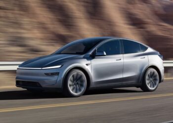 Илон Маск обманул? Батарейные ячейки Tesla 4680 оказались совсем не такими передовыми, как это преподносилось