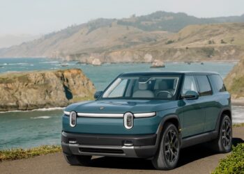 Rivian снизила стоимость производства электромобилей R2 более чем на 50%