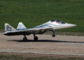 Состоялся первый полет прототипа двухместной версии истребителя Су-57