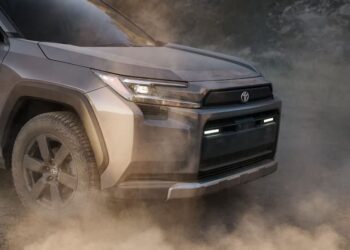 Бензин дорожает, но Toyota дорожает ещё быстрее: в США взлетели цены на гибридные Toyota RAV4 из-за сильно выросших цен на бензин