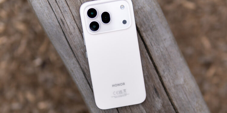 7000 мАч, камера на 200 Мп и ИИ-функция «Фото в видео»: обзор HONOR 600 Pro