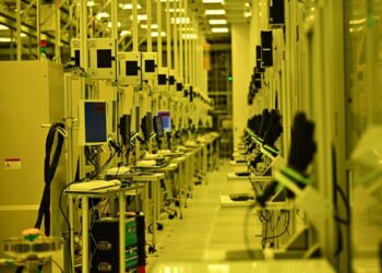 Intel представила космический процессор Starfire для спутников с поддержкой ИИ