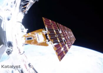 Первый частный космический «буксир» Katalyst Space потерял ориентацию перед подъёмом телескопа Swift