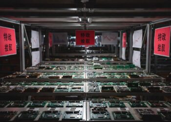 Ждать осталось недолго: дефицит флеш-памяти NAND закончится уже в 2027 году, ожидают в TrendForce. Прогнозы по DRAM куда менее оптимистичны