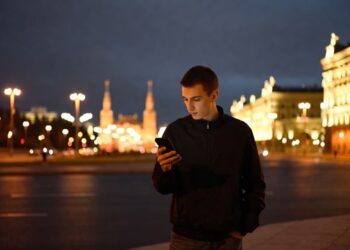 Российским сайтам запретили использовать иностранные системы авторизации: штраф — до 700 тыс. рублей