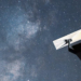 Спутникам Starlink приходится постоянно уворачиваться от столкновений: они выполнили рекордные 355 тысяч маневров за год