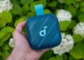 Портативная колонка с ремешком и функциями повербанка: обзор Soundcore Boom Go 3i