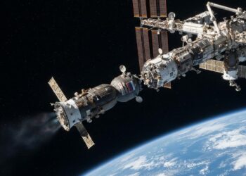 Космический корабль «Прогресс МС-33» отстыковался от МКС и отправился в последний путь — примерно в 21:30 он сгорит в атмосфере Земли